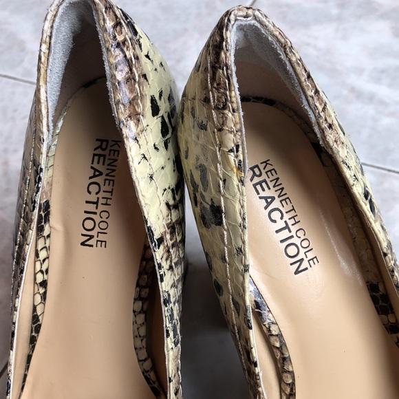 Kenneth Cole Reaction Platform High Heels - Picture 10 of 12